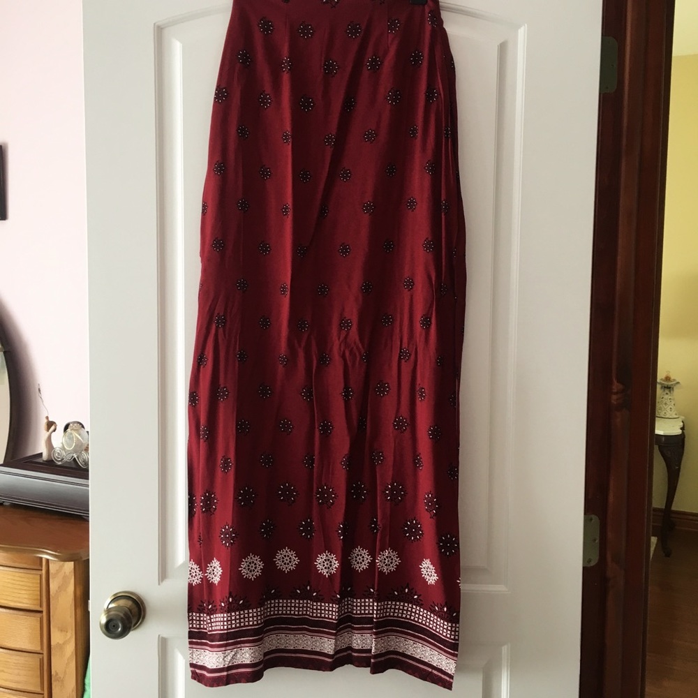 Tobi Red Print Skirt